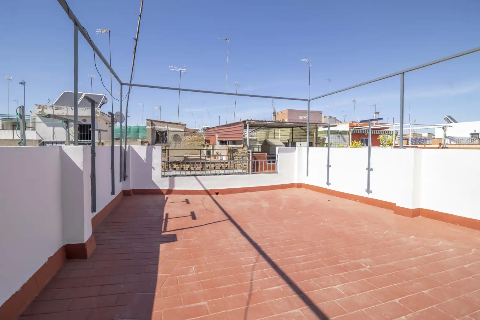 Terrassa de Casa adosada en venda en Sevilla amb Terrassa i Balcó