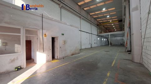 Foto 3 von Fabrikhallen zur Miete in Bilbao Hiribidea, Ortuella, Bizkaia