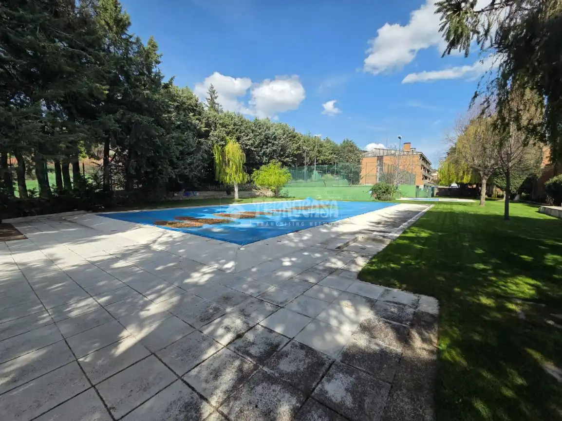 Piscina de Piso en venta en Collado Mediano con Calefacción y Trastero