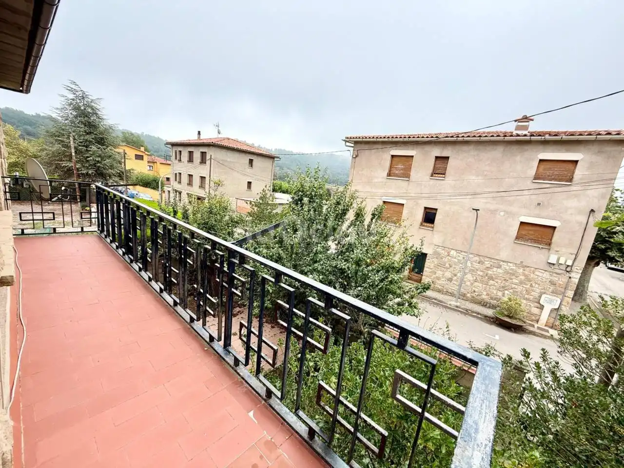 Vista exterior de Casa o xalet en venda en L'Estany amb Calefacció i Terrassa