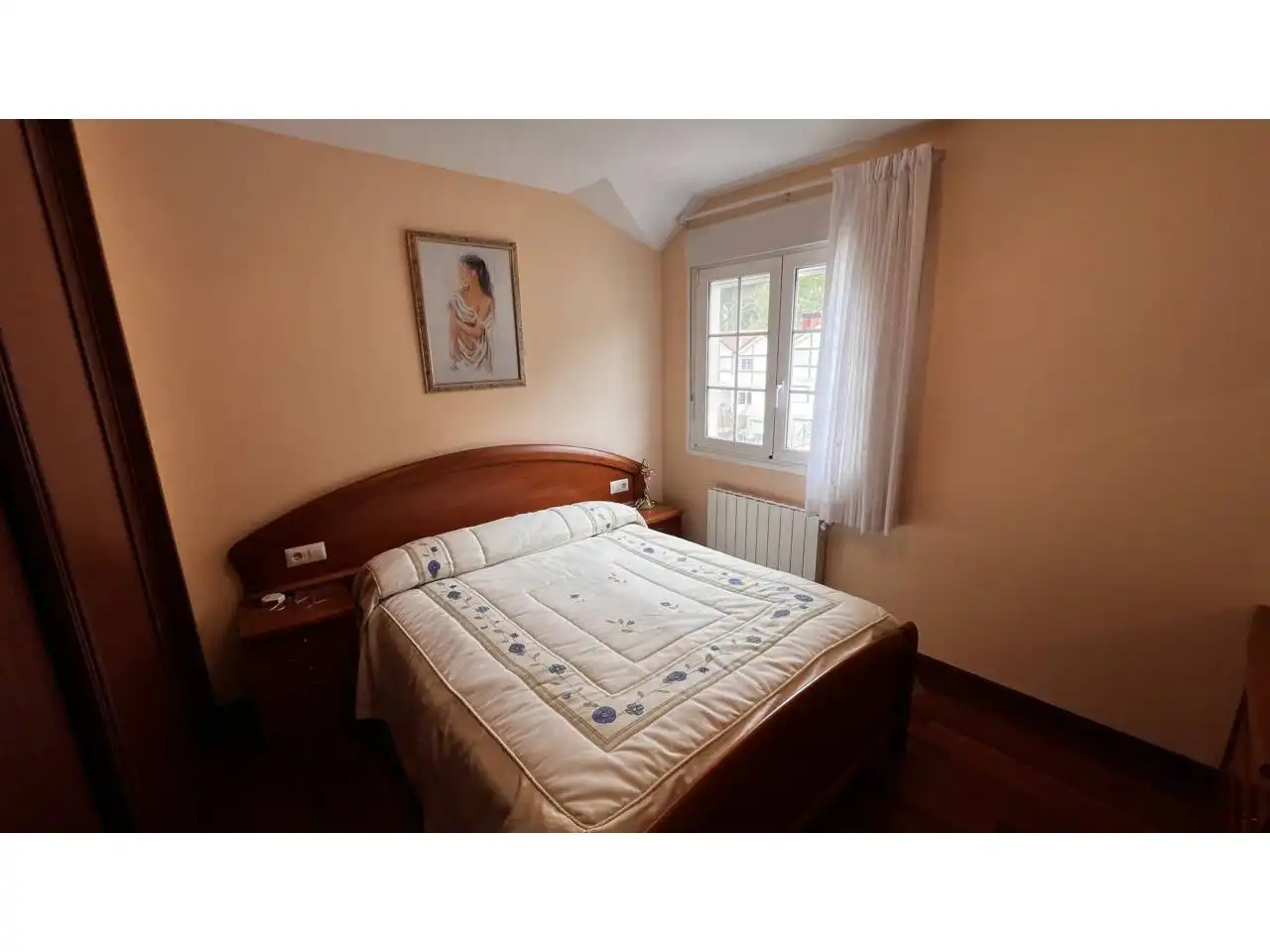 Bedroom of Detached homes for sale in Espinosa de los Monteros  with Heating, Private garden and Terrace