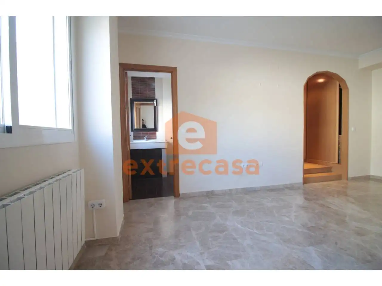 Schlafzimmer von Dachboden zum Verkauf in Badajoz mit Klimaanlage, Heizung und Terrasse