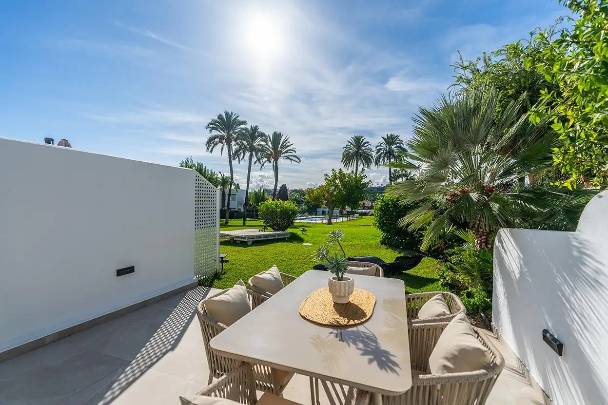 Maison mitoyenne avec terrasse à vendre à Nueva Andalucía, imagen 5
