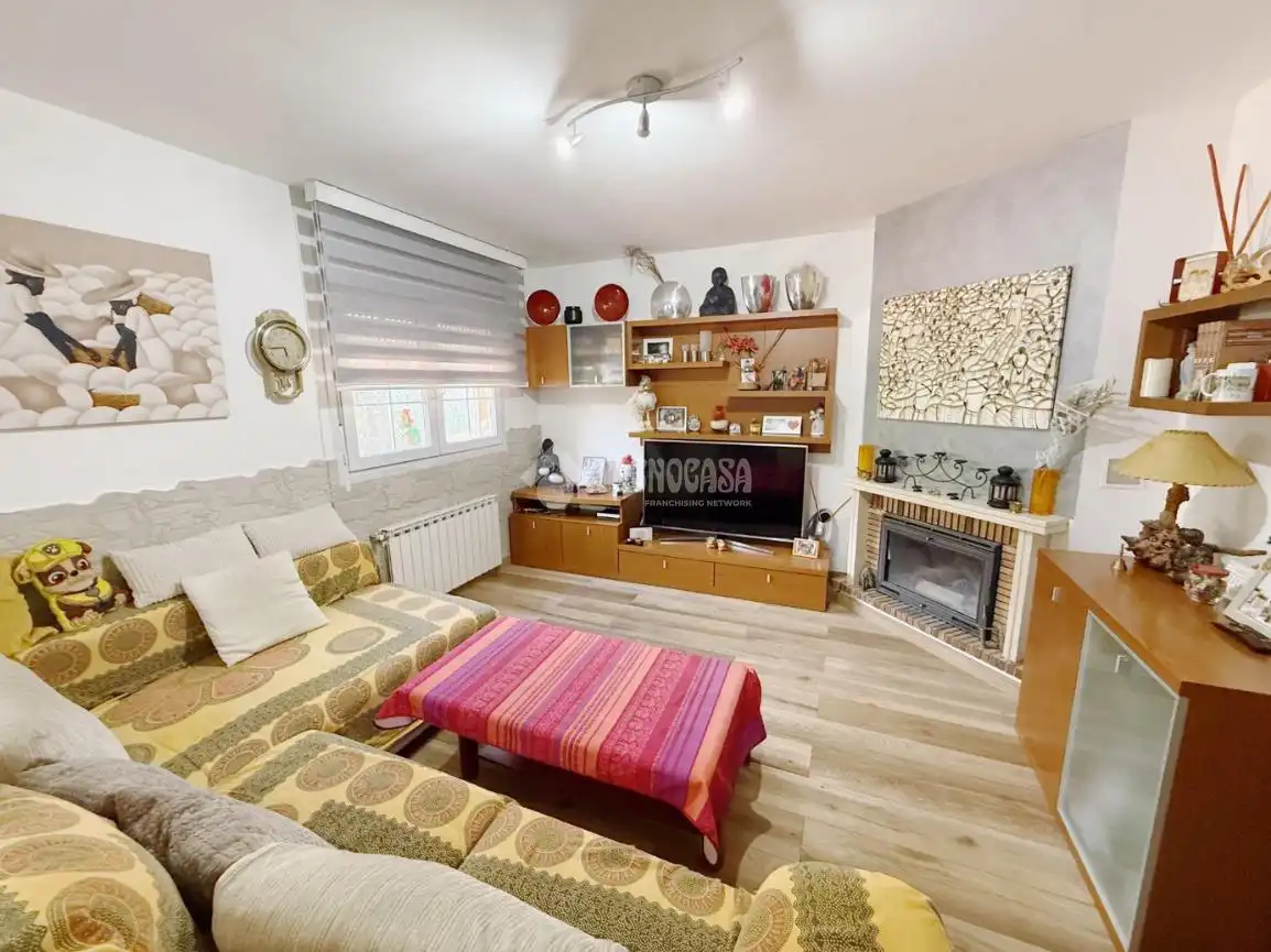 Sala de estar de Casa adosada en venta en Seseña