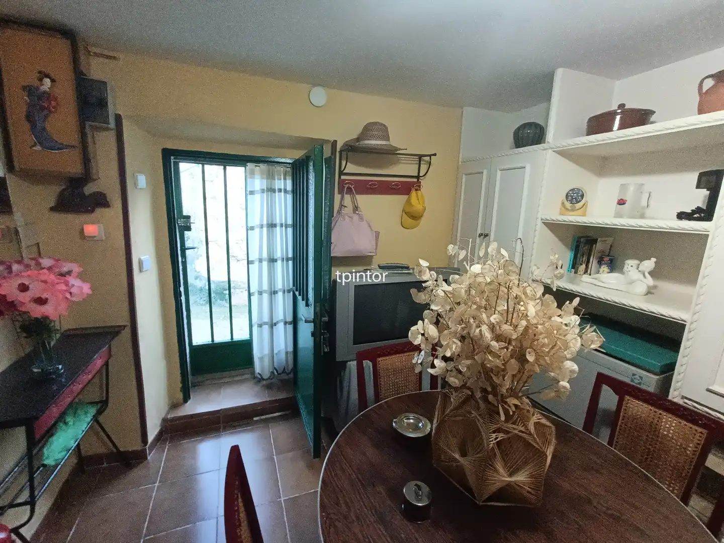 Kitchen of Houses for sale in Valencia de Alcántara  with Terrace, Swimming Pool and Furnished