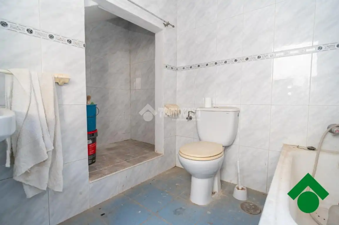 Baño de Casa adosada en venta en Cártama con Aire acondicionado