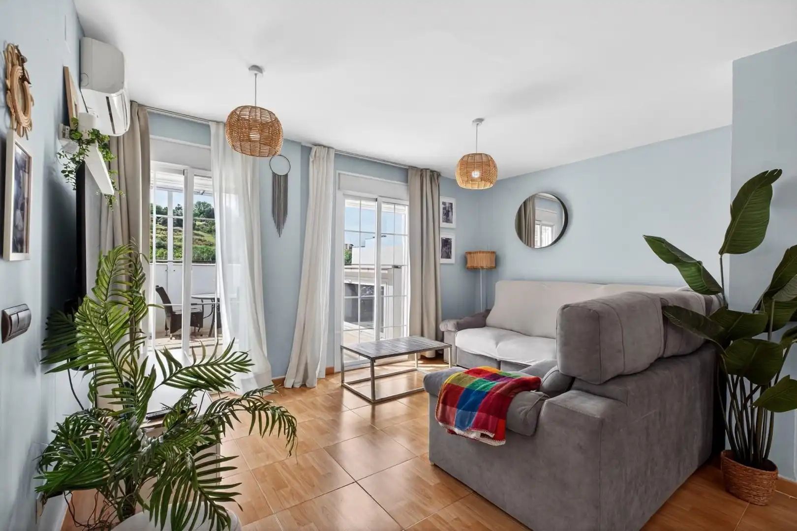 Sala de estar de Dúplex en venta en Alhaurín de la Torre con Aire acondicionado, Calefacción y Terraza