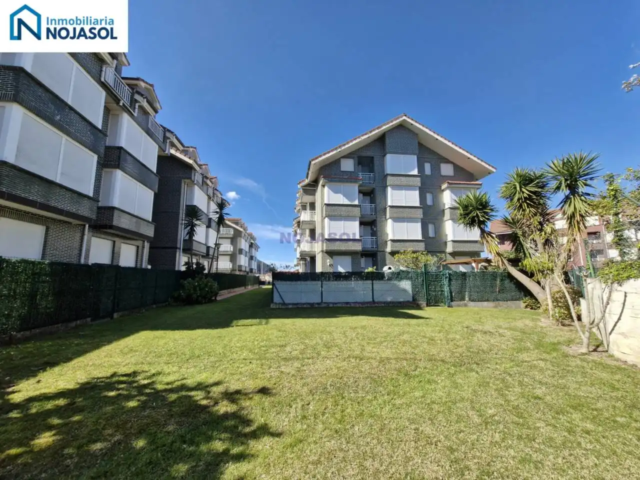 Vista exterior de Apartamento de alquiler en Noja con Calefacción, Terraza y Amueblado