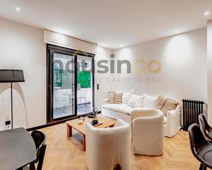 Living room of Flat for sale in  Madrid Capital  with Air Conditioner, Heating and Terrace