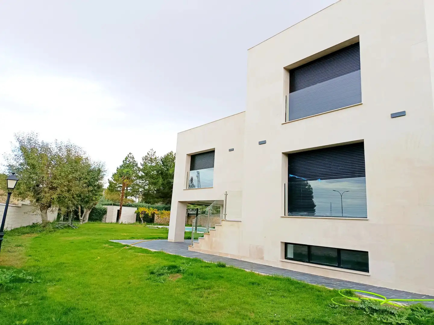 Vista exterior de Casa o chalet en venta en Villamayor con Calefacción, Jardín privado y Terraza