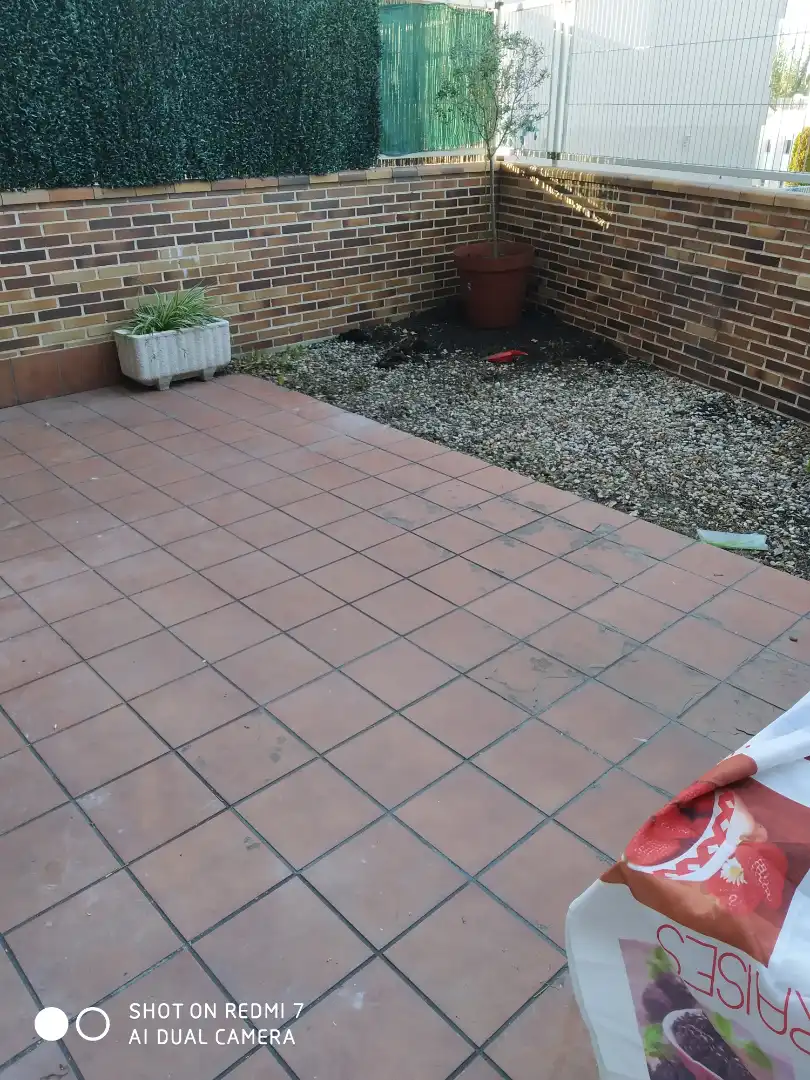 Terrassa de Estudi de lloguer en Pozuelo de Alarcón amb Calefacció, Jardí privat i Parquet