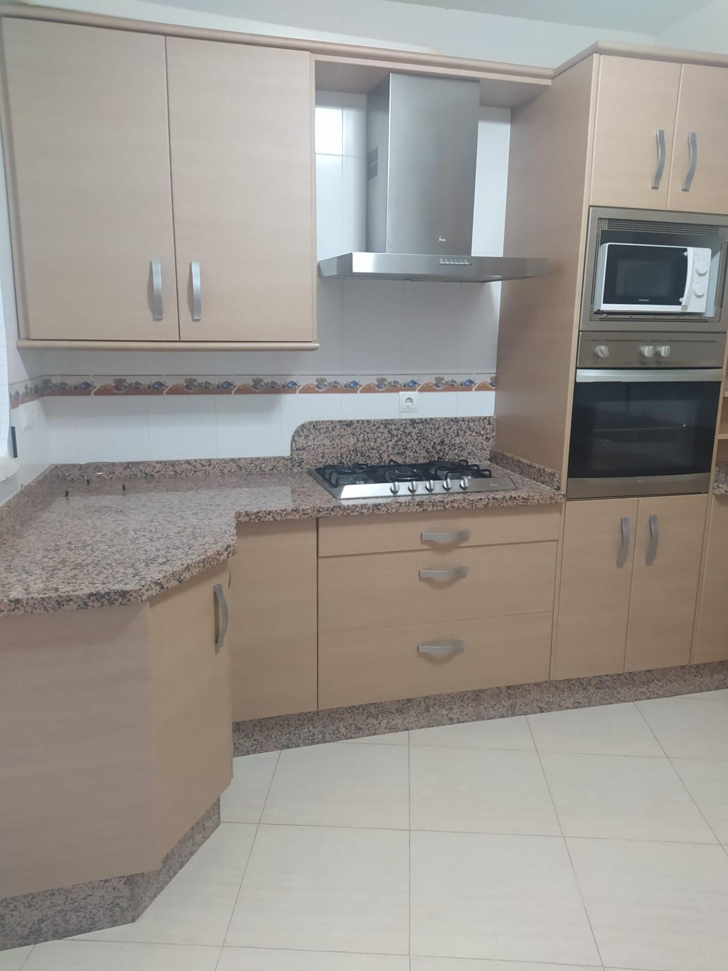 Flat to rent in Plaza CONSTITUCION, Viator
