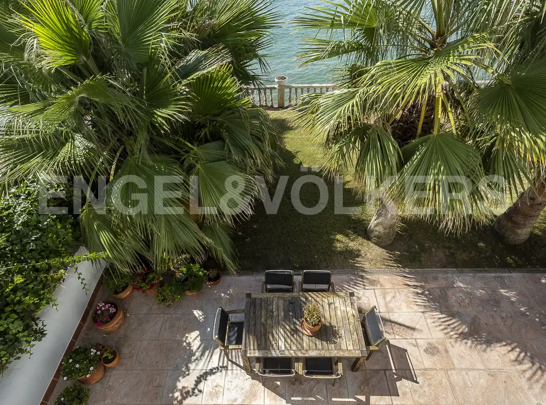 Terrassa de Casa o xalet en venda en Vilanova i la Geltrú amb Calefacció, Jardí privat i Piscina