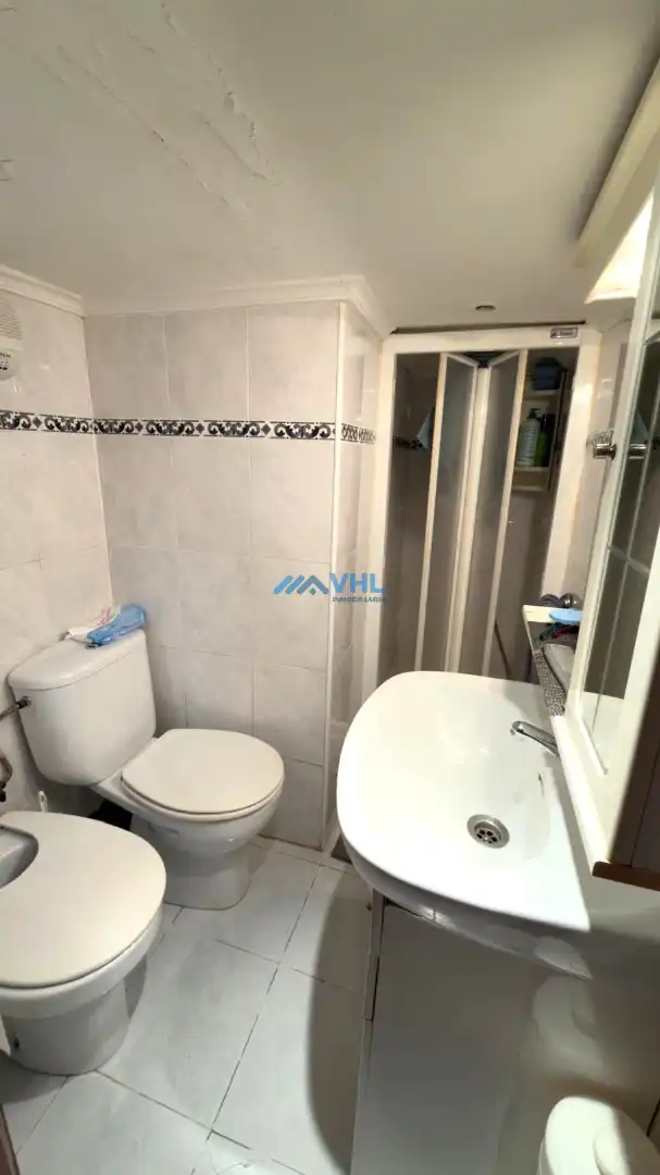 Baño de Piso en venta en Castro-Urdiales con Calefacción, Trastero y Amueblado