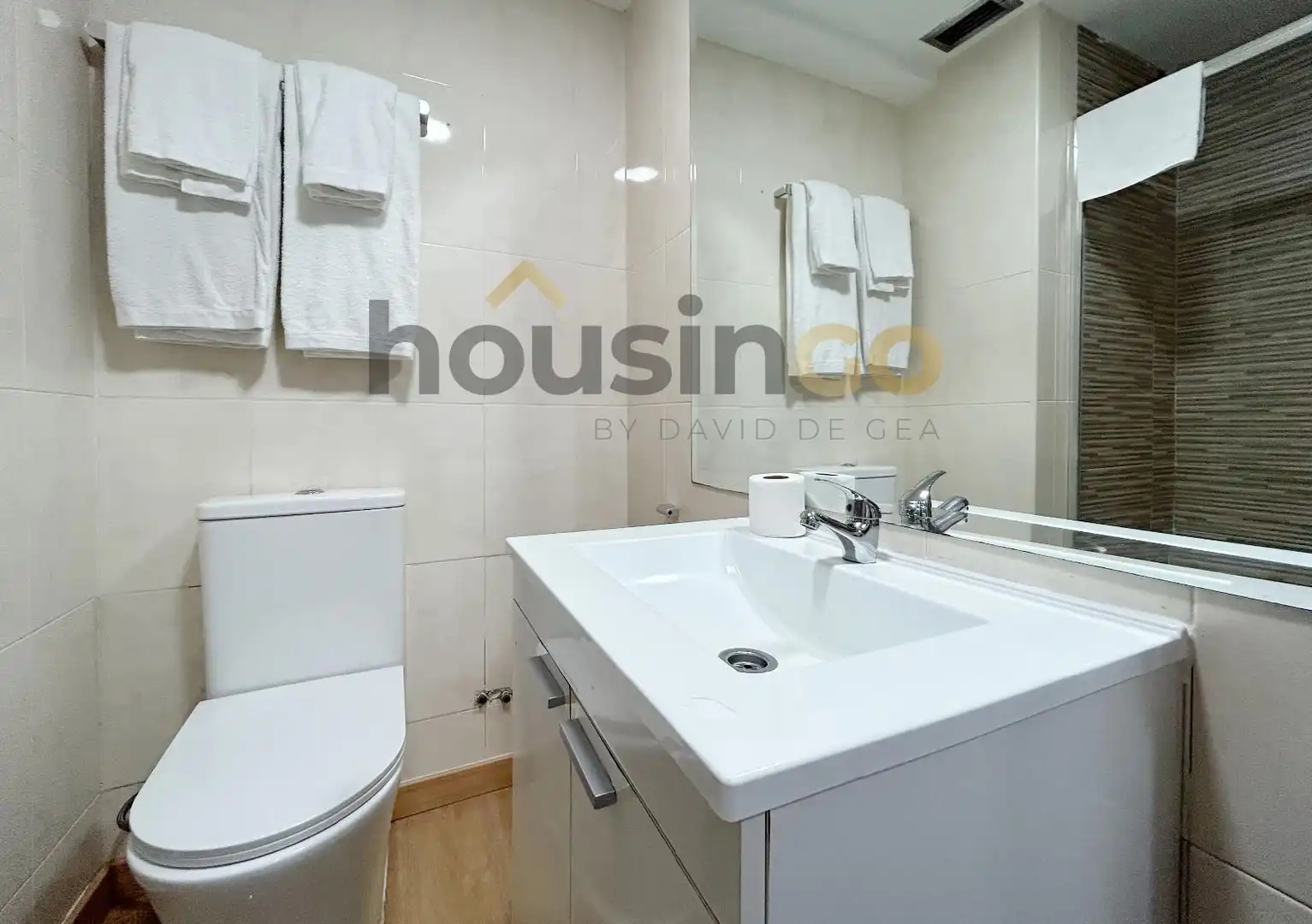 Baño de Estudio de alquiler en Madrid con Aire acondicionado, Calefacción y Amueblado