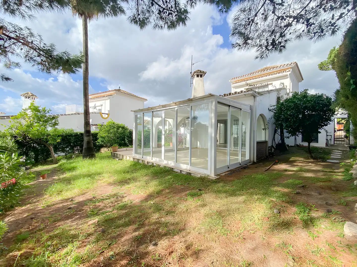 Casa amb piscina en venda a Calahonda, imagen 2