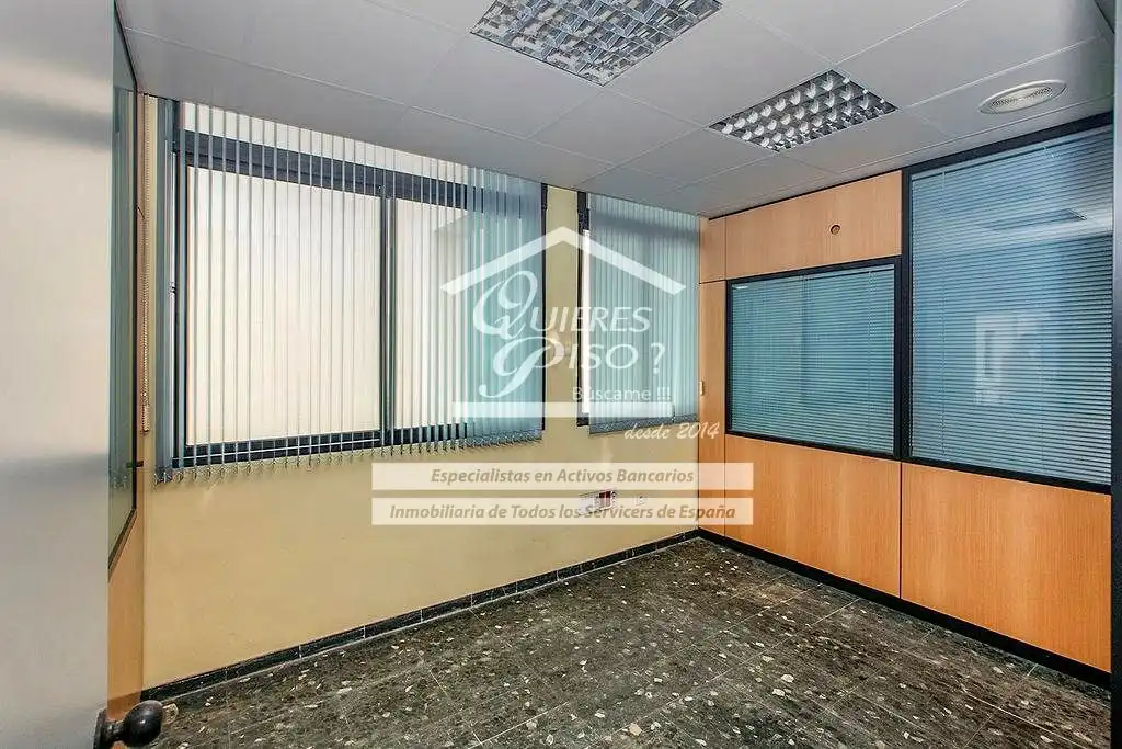 Office space with lift for sale in Calle Veintinueve de Abril, imagen 13