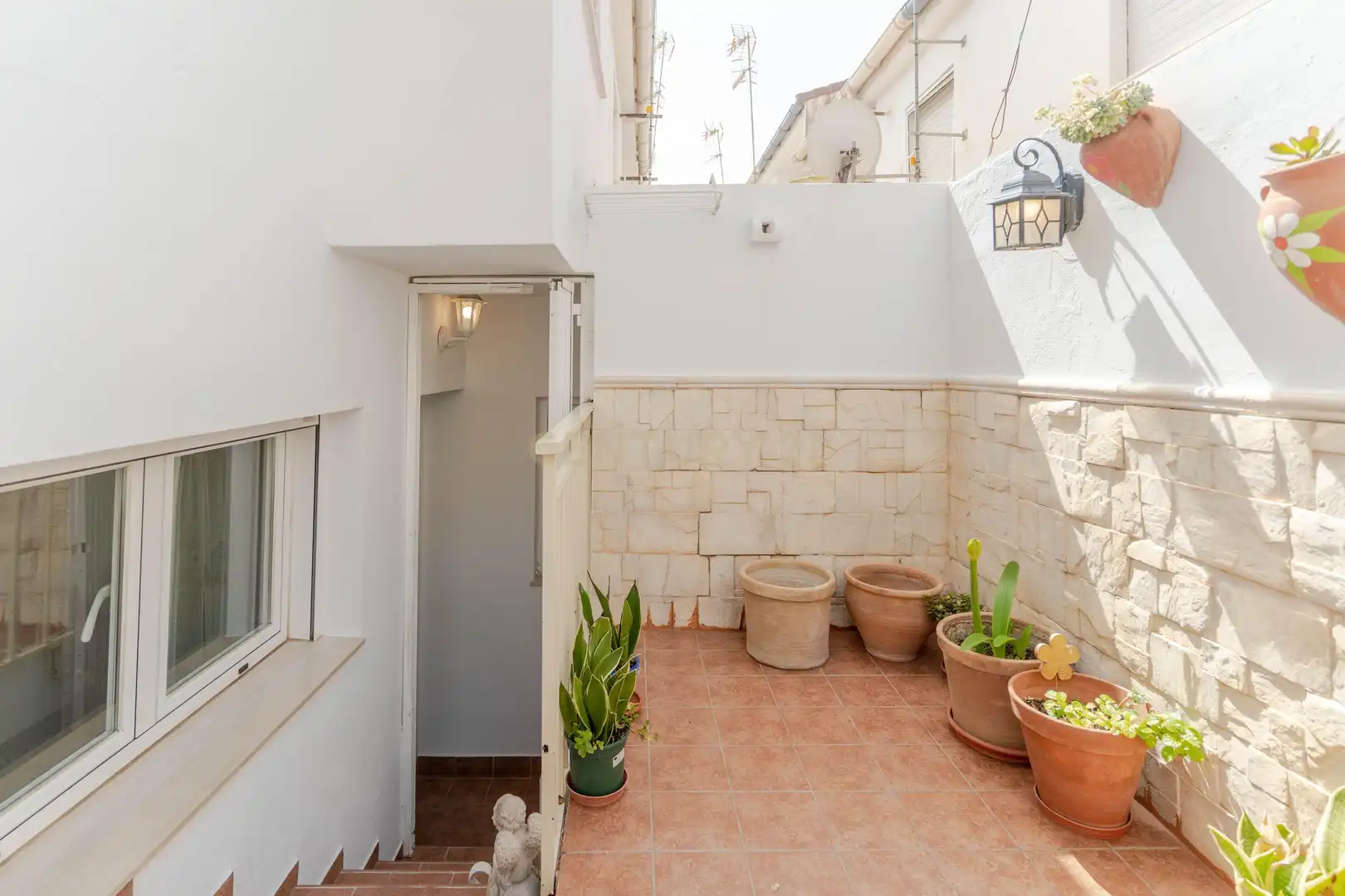 Terrassa de Casa adosada en venda en Motril amb Aire condicionat, Forn i Rentadora