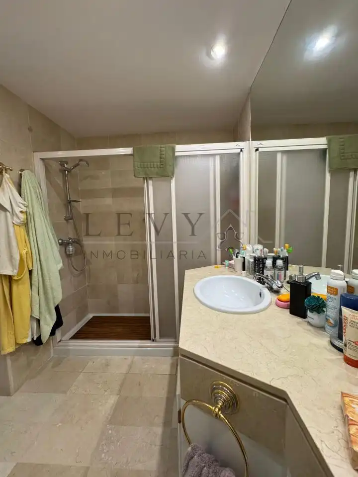 Bathroom of Flat for sale in Marbella  with Air Conditioner, Heating and Terrace