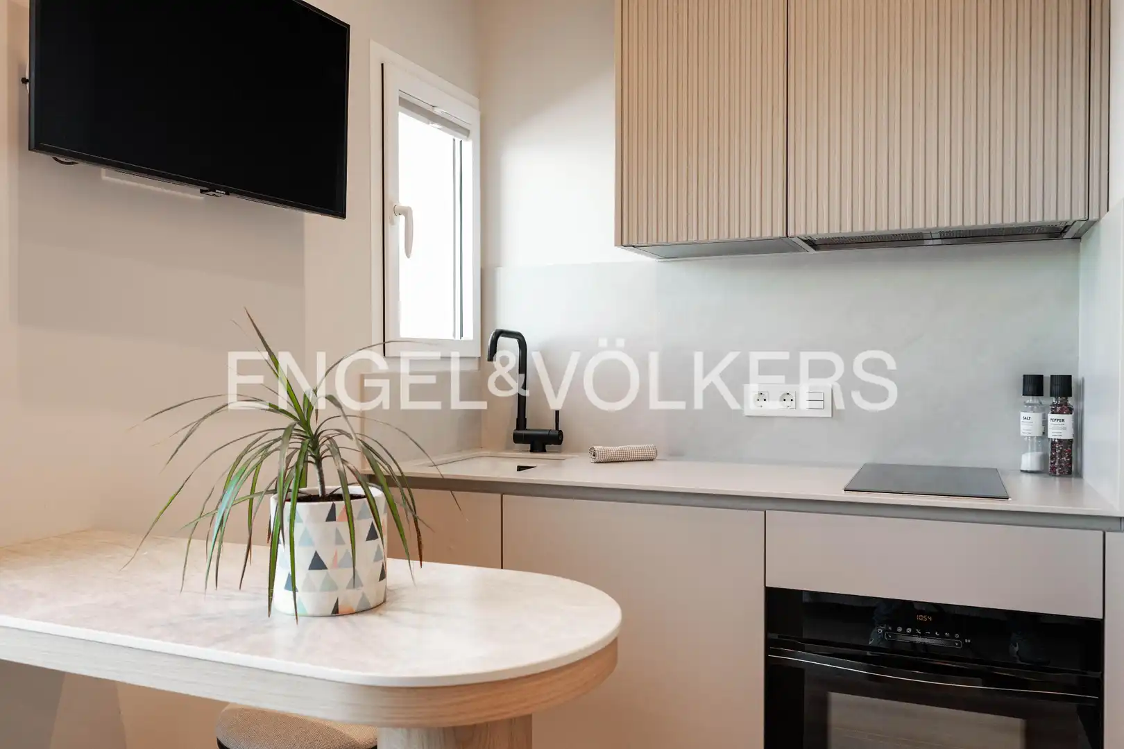Kitchen of Study for rent in Donostia - San Sebastián   with Heating, Terrace and Furnished