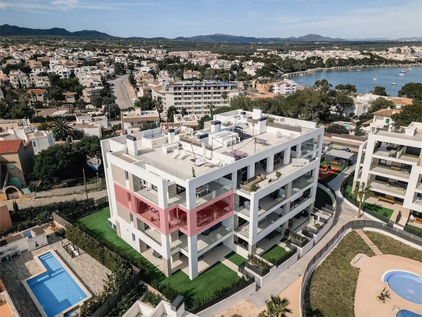 Vista exterior de Pis en venda en Felanitx amb Aire condicionat, Traster i Piscina