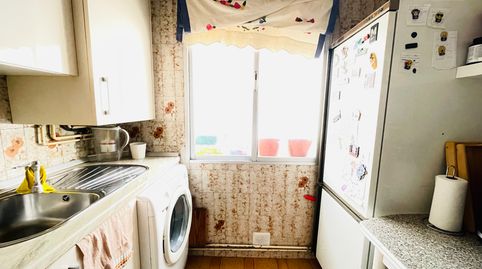 Foto 3 de Piso en venta en Avenida de San Juan de la Peña, Salvador Allende, Zaragoza Capital