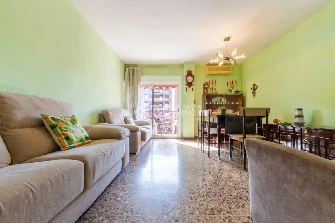 Sala d'estar de Pis en venda en Tarragona amb Aire condicionat i Balcó