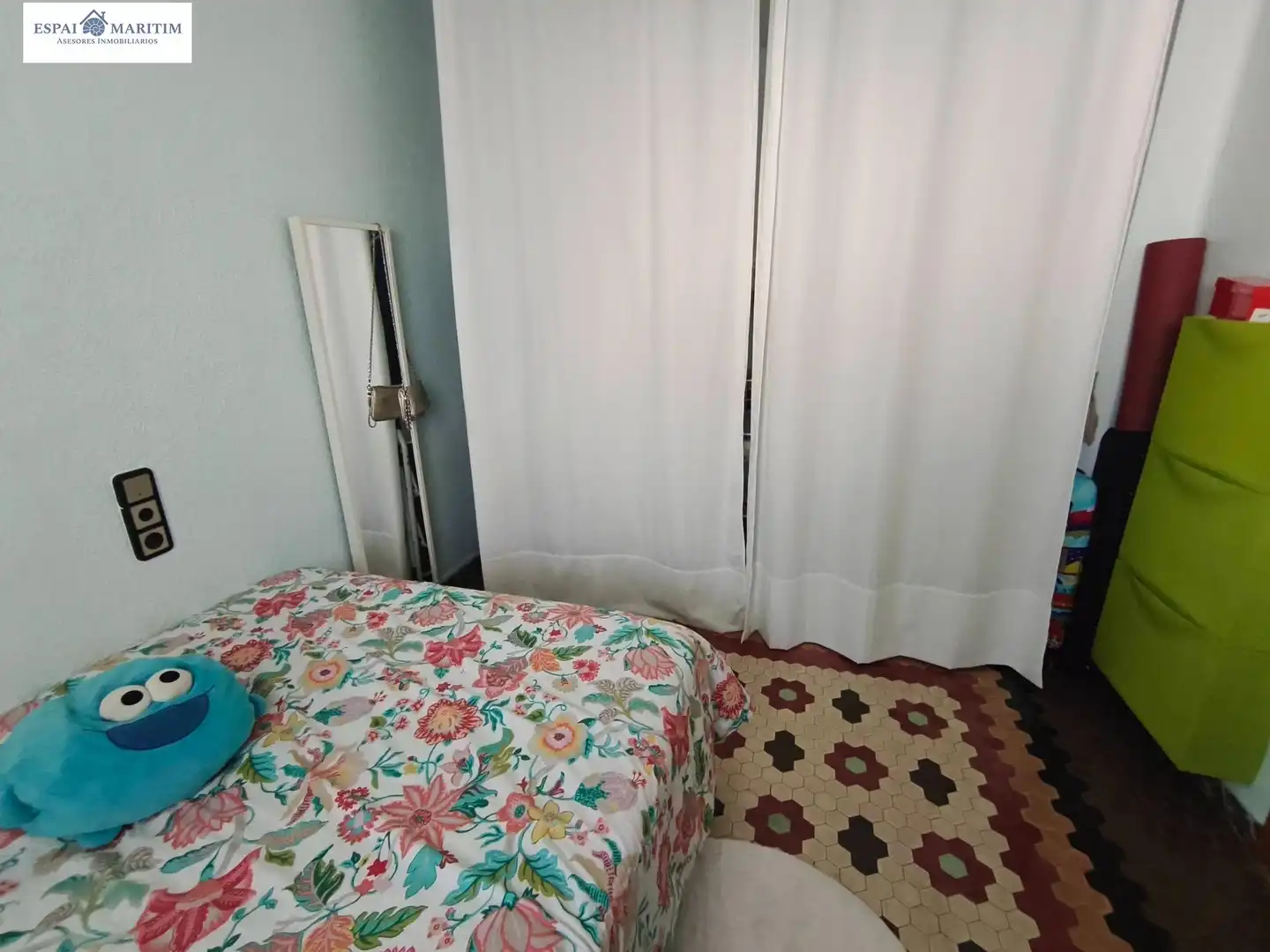 Dormitori de Pis en venda en Paterna amb Aire condicionat, Forn i Balcó