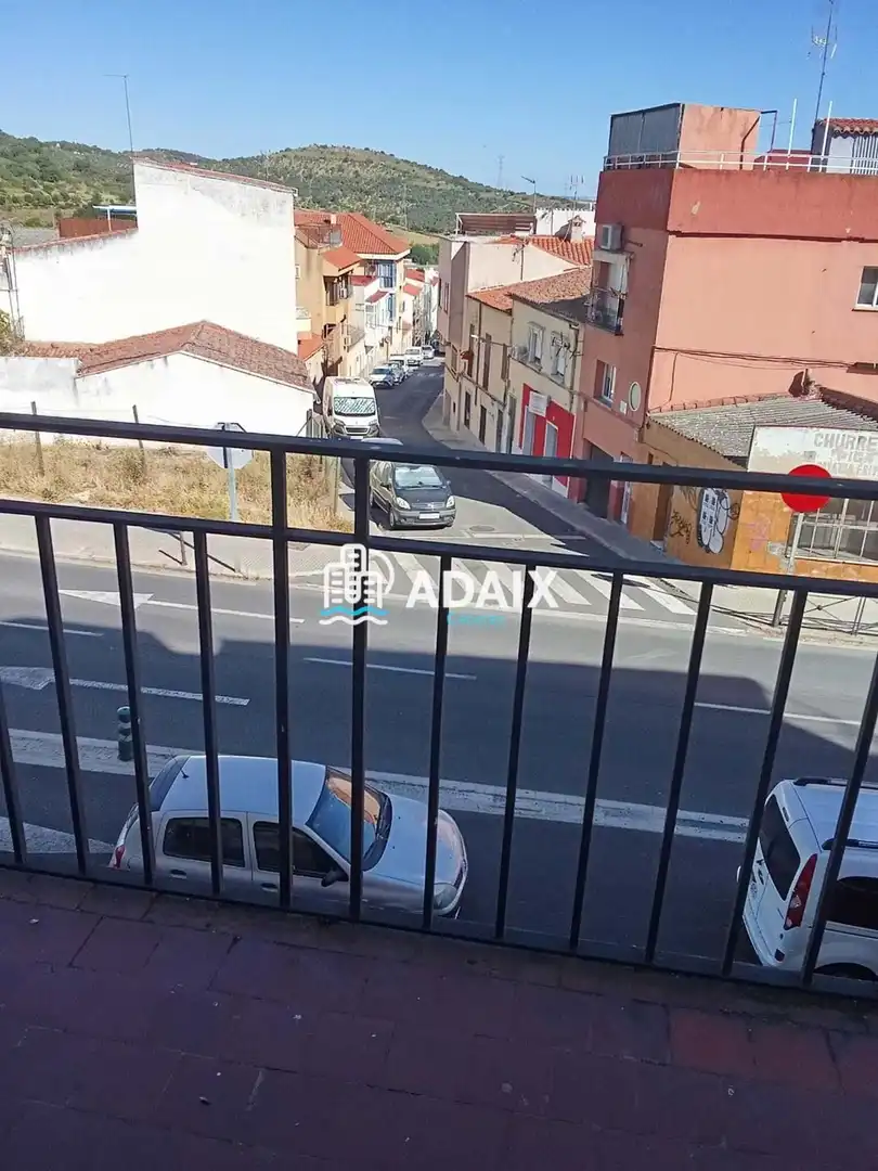 Vista exterior de Piso en venta en Cáceres con Aire acondicionado, Calefacción y Terraza