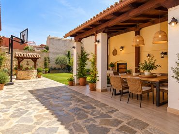 Casa con balcón en venta en Calle Desengaño