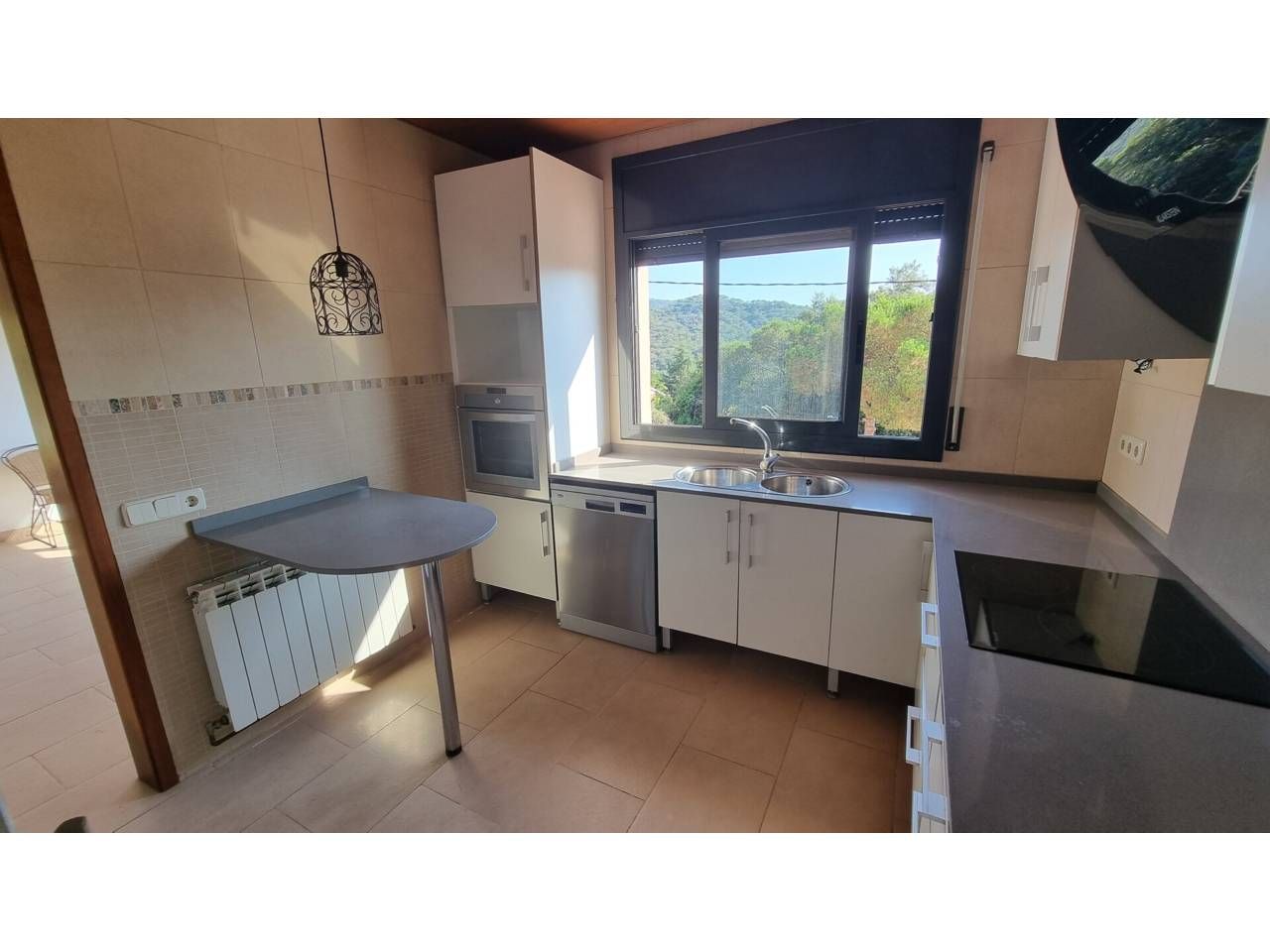 Cuina de Casa o xalet en venda en Vallromanes amb Calefacció, Jardí privat i Terrassa