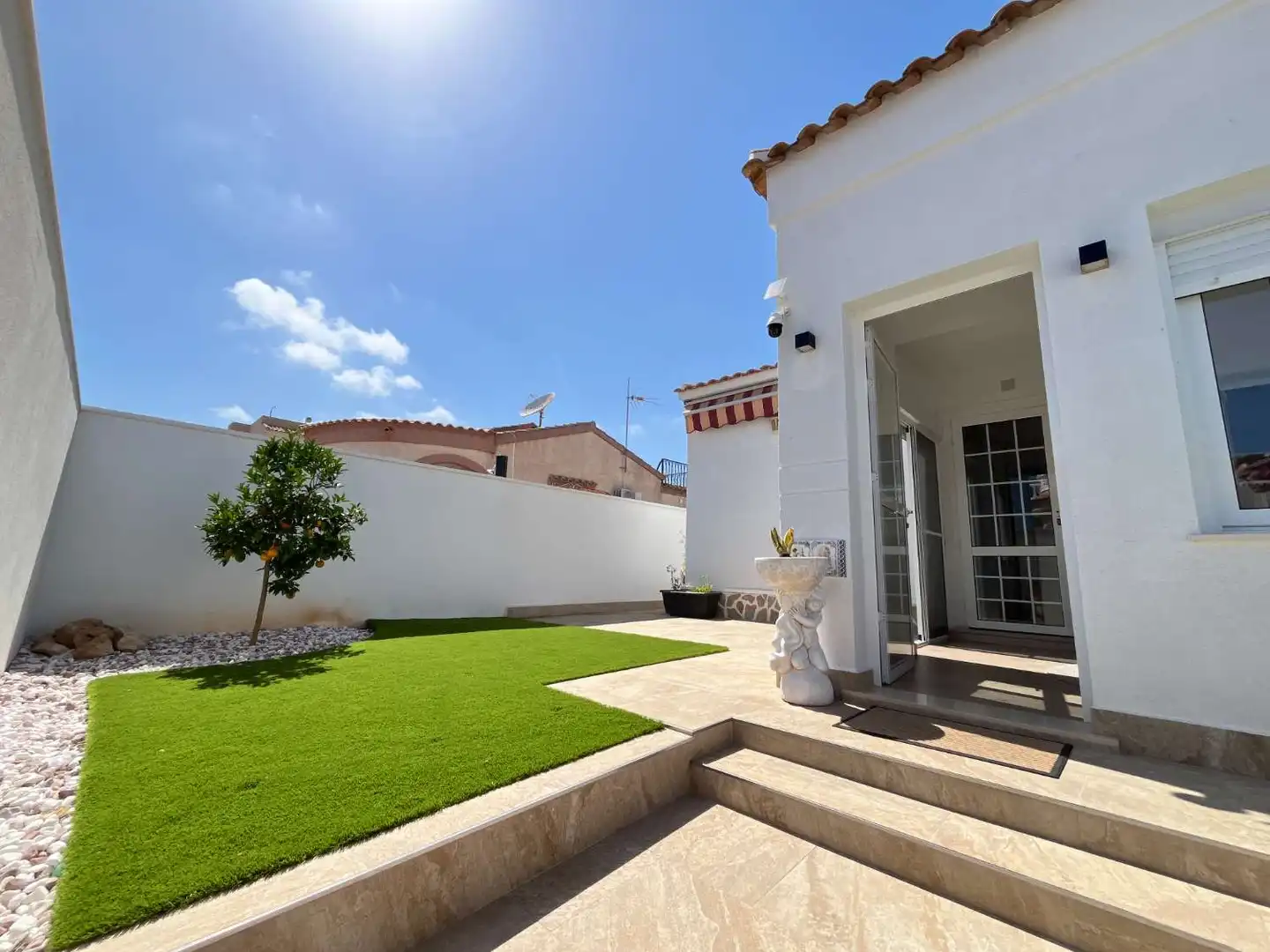 Jardí de Casa o xalet en venda en Orihuela amb Aire condicionat, Traster i Moblat
