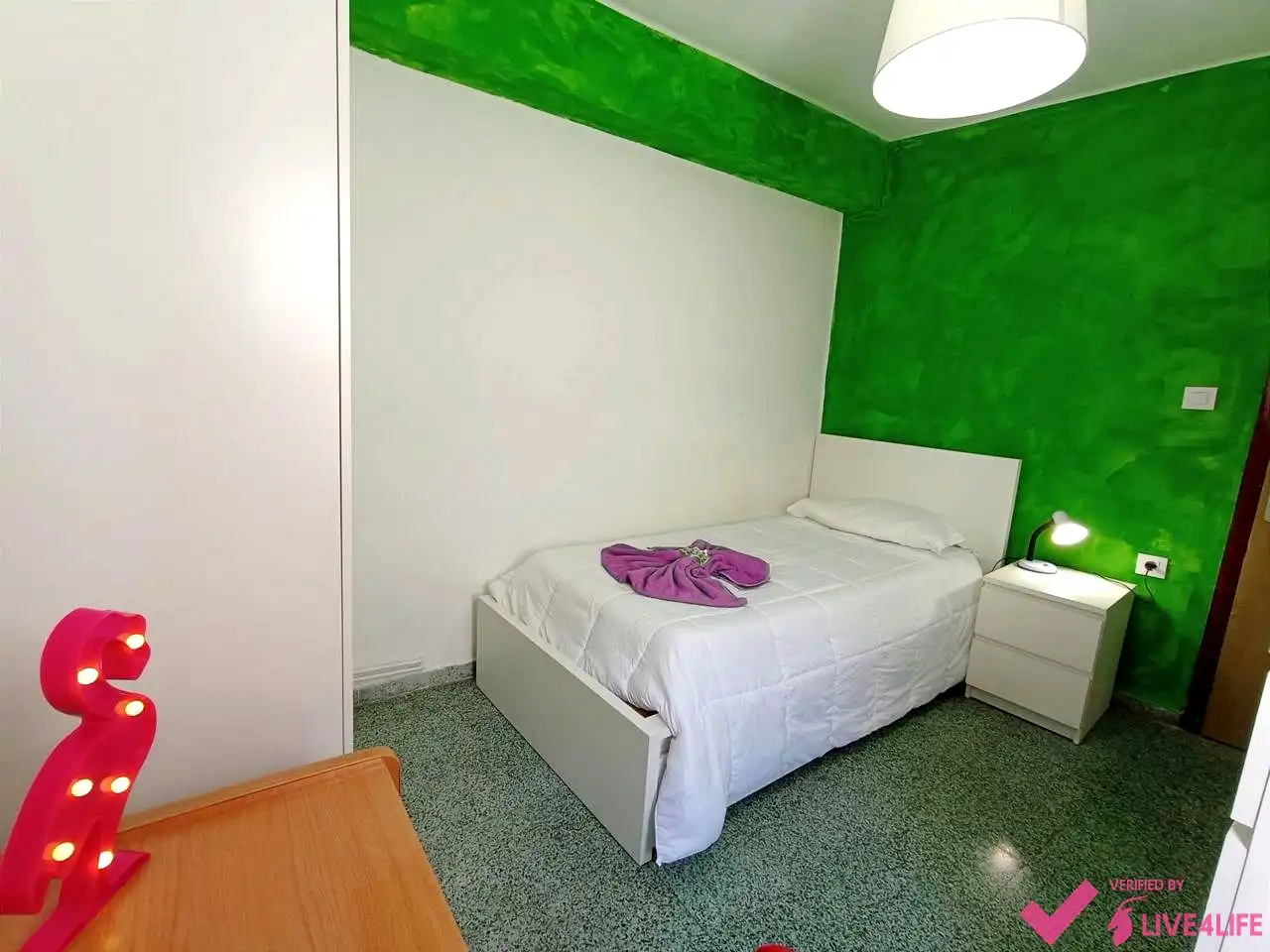 Bedroom of Flat for share in Valencia  with Heating and Furnished