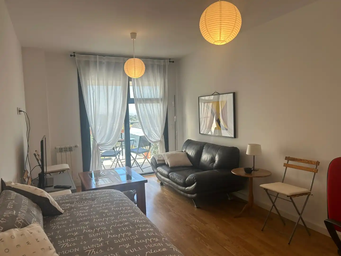 Sala d'estar de Apartament de lloguer en Madrid amb Calefacció, Jardí privat i Terrassa