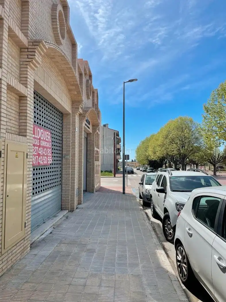 Local comercial de lloguer a Rambla de la Marinada 19