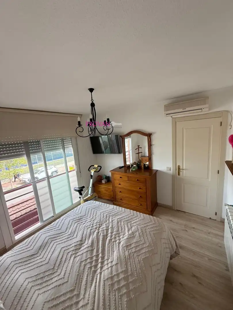 Casa adosada en venta en Ensanche