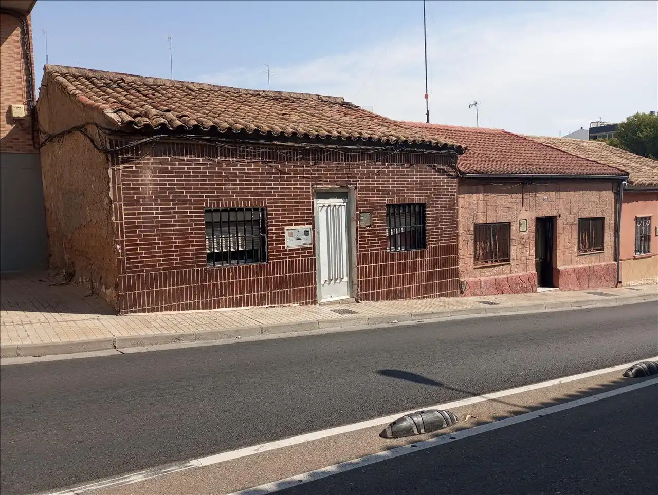 Vista exterior de Casa adosada en venta en Zaragoza