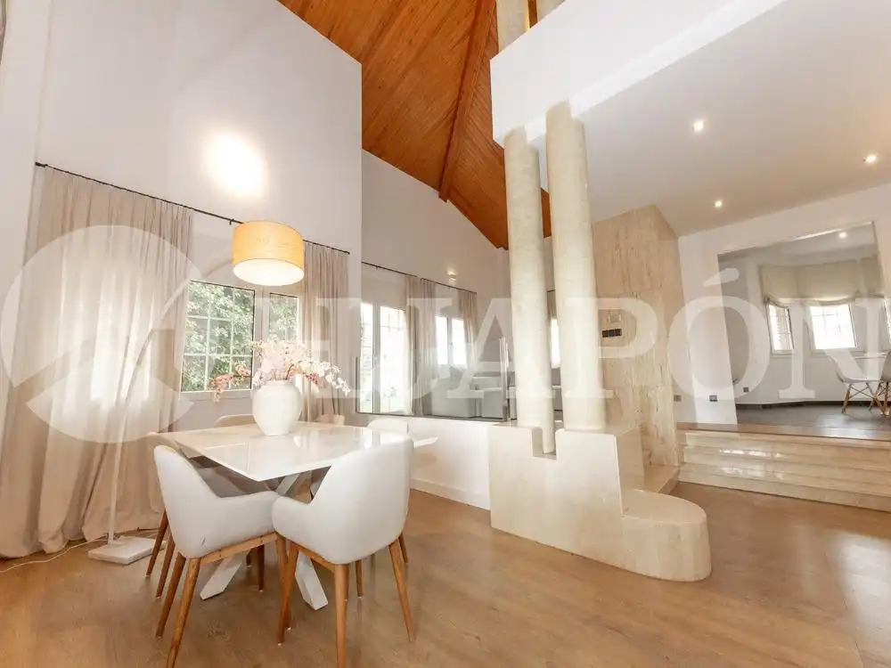 Comedor de Casa o chalet en venta en Argentona con Aire acondicionado, Calefacción y Jardín privado