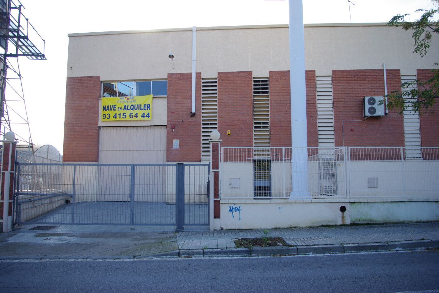 Vista exterior de Local de alquiler en Badalona con Aire acondicionado y Calefacción