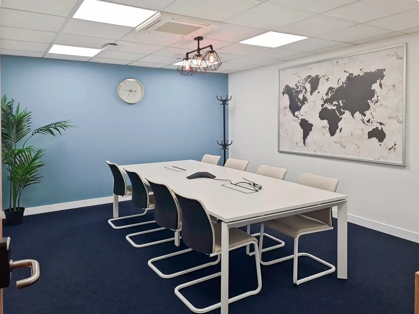Office for rent in Vigo   with Air Conditioner, Heating and Furnished