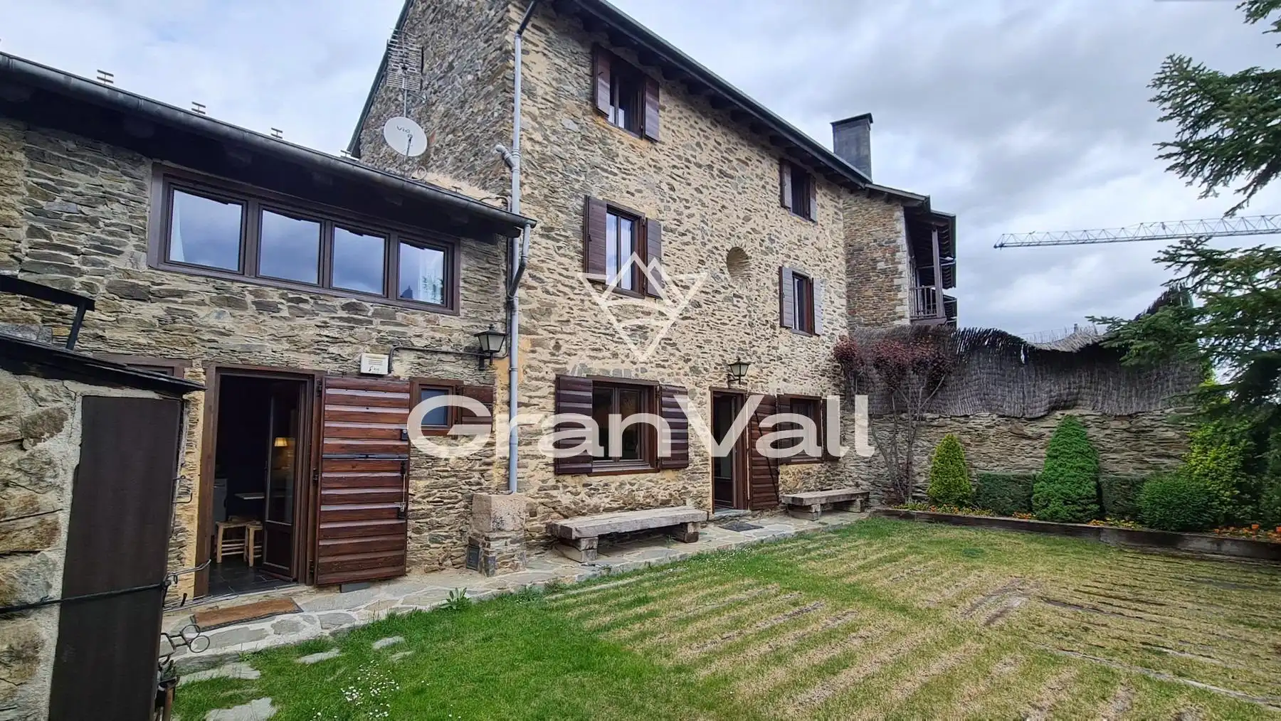 Vista exterior de Casa o xalet en venda en Bolvir amb Calefacció, Jardí privat i Terrassa