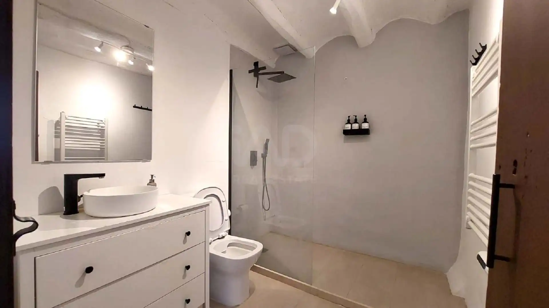 Country homes for sale in Montblanc