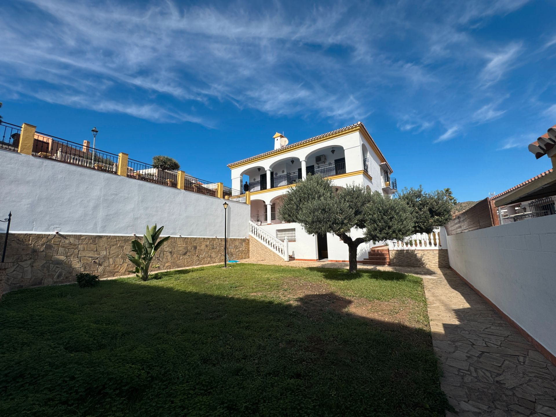 Jardí de Casa adosada en venda en Rincón de la Victoria amb Jardí privat, Terrassa i Moblat