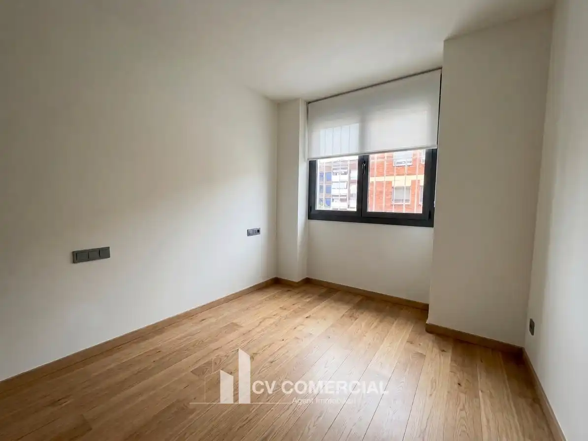 Bedroom of Flat for sale in Pallejà  with Air Conditioner, Heating and Parquet flooring