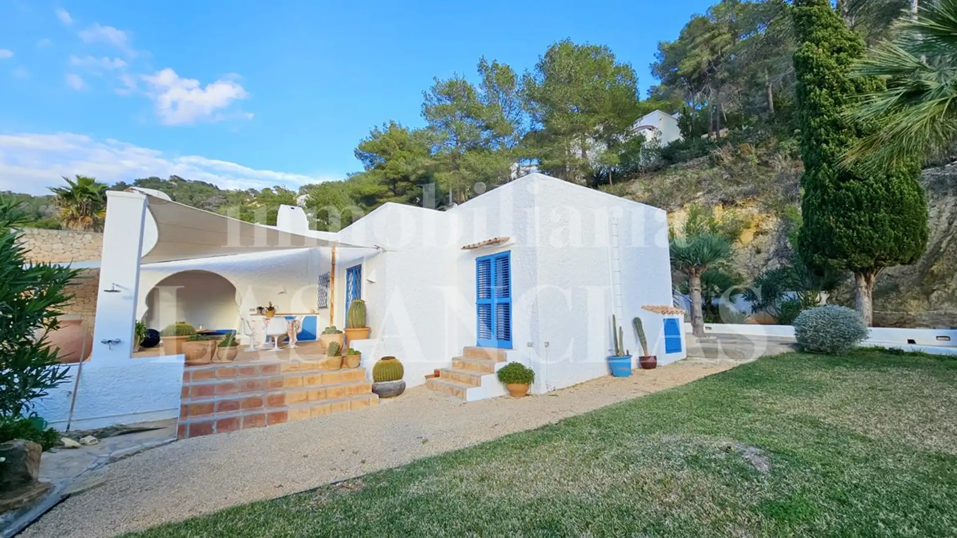 Single-family semi-detached for sale in Santa Eulària