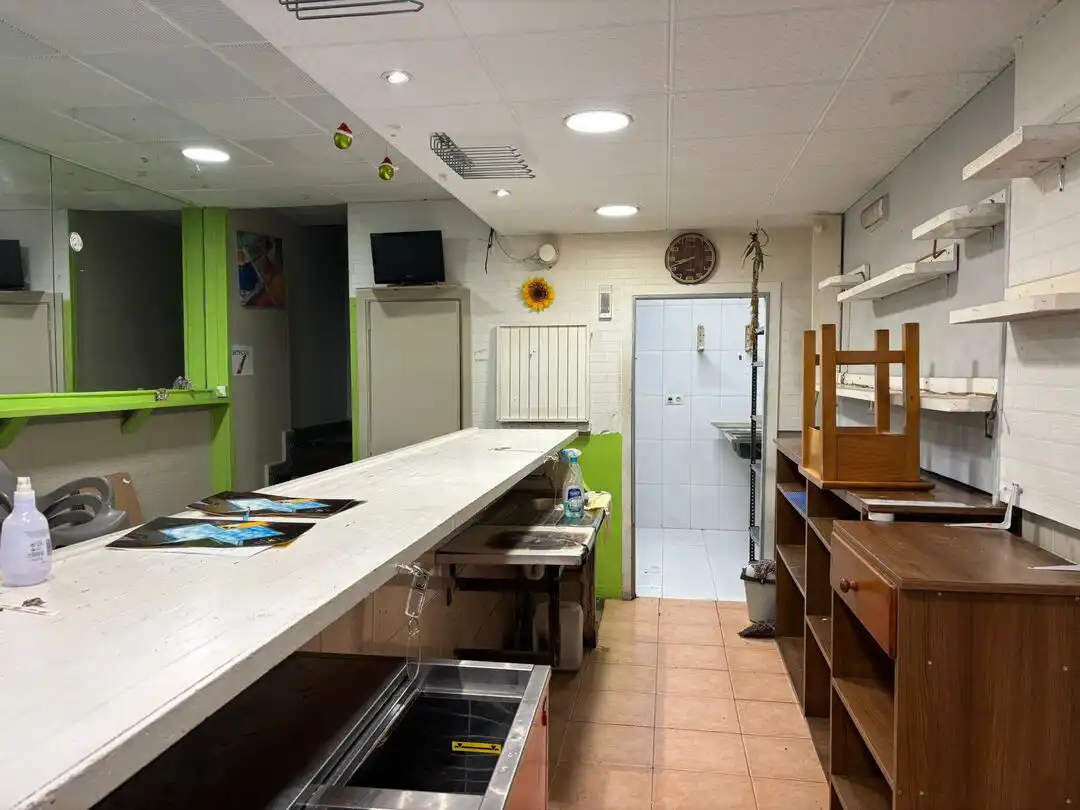 Local comercial en venta en Castilla - Hermida