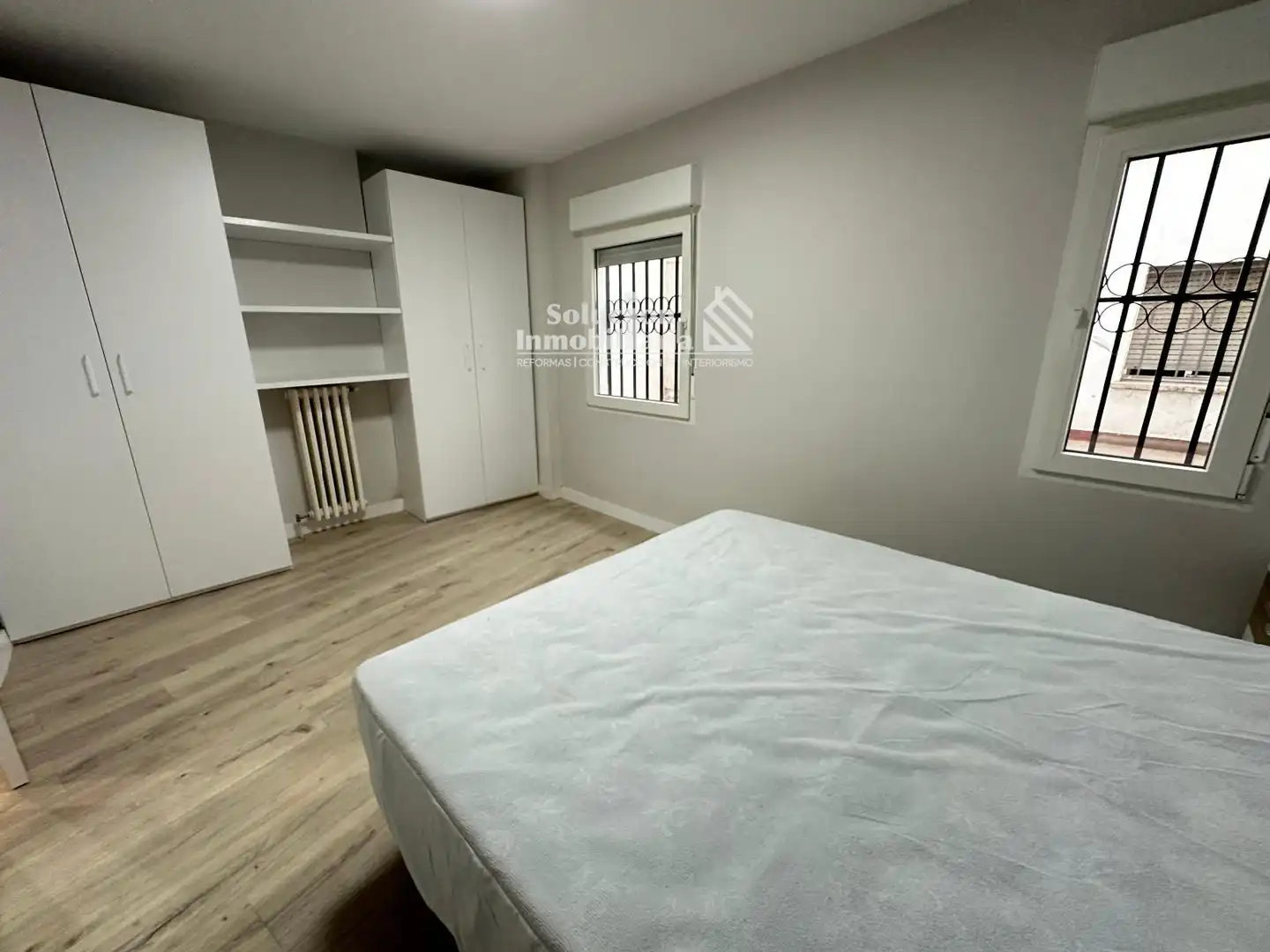 Schlafzimmer von Wohnung zur Miete in Salamanca mit Heizung, Terrasse und Möbliert