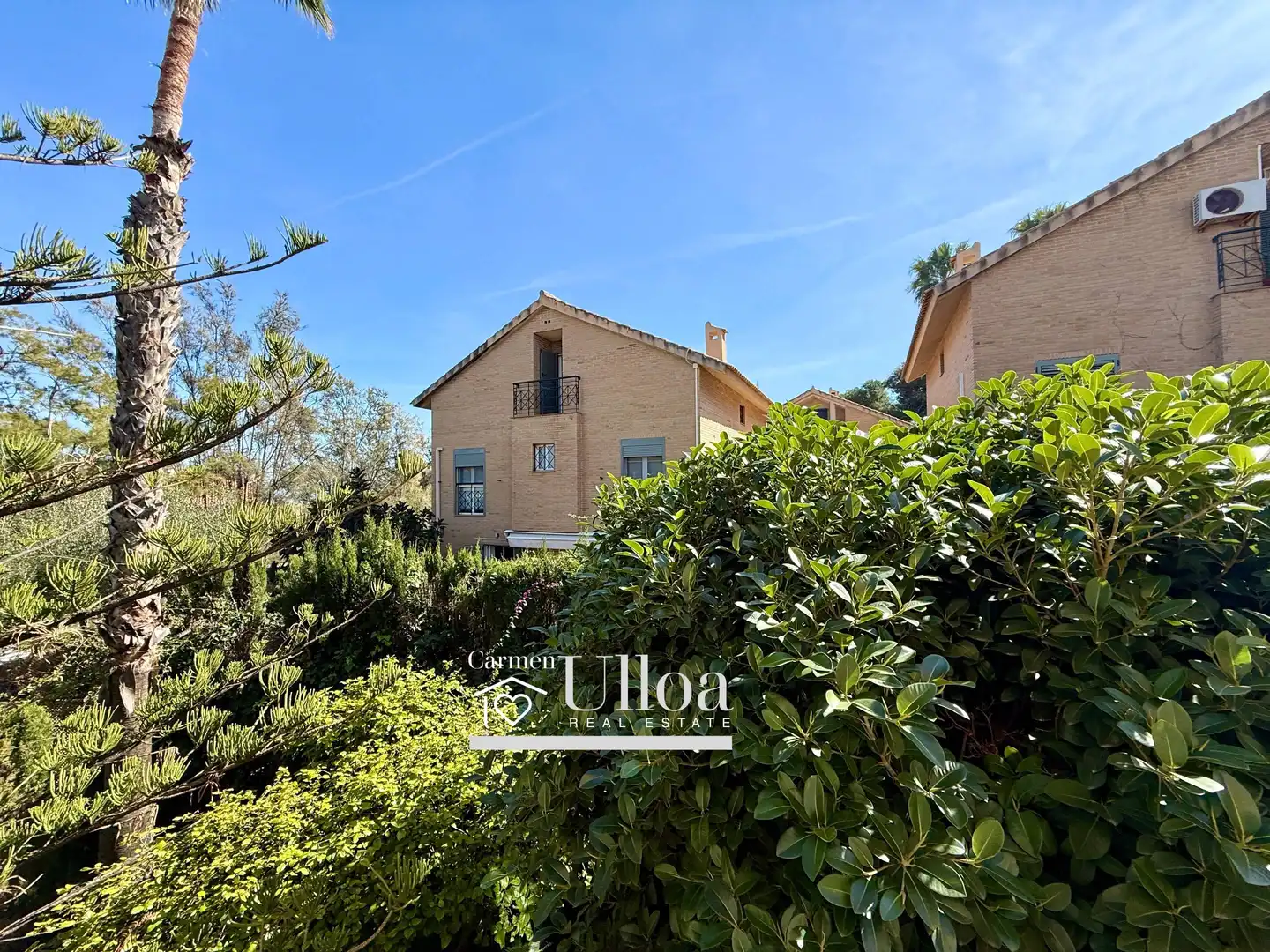 Vista exterior de Casa o xalet en venda en Alicante / Alacant amb Aire condicionat, Calefacció i Jardí privat