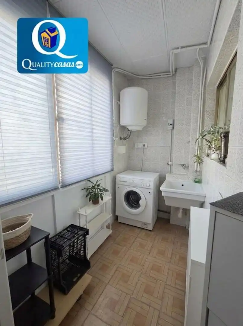 Apartamento en venta en Alicante / Alacant, Alicante