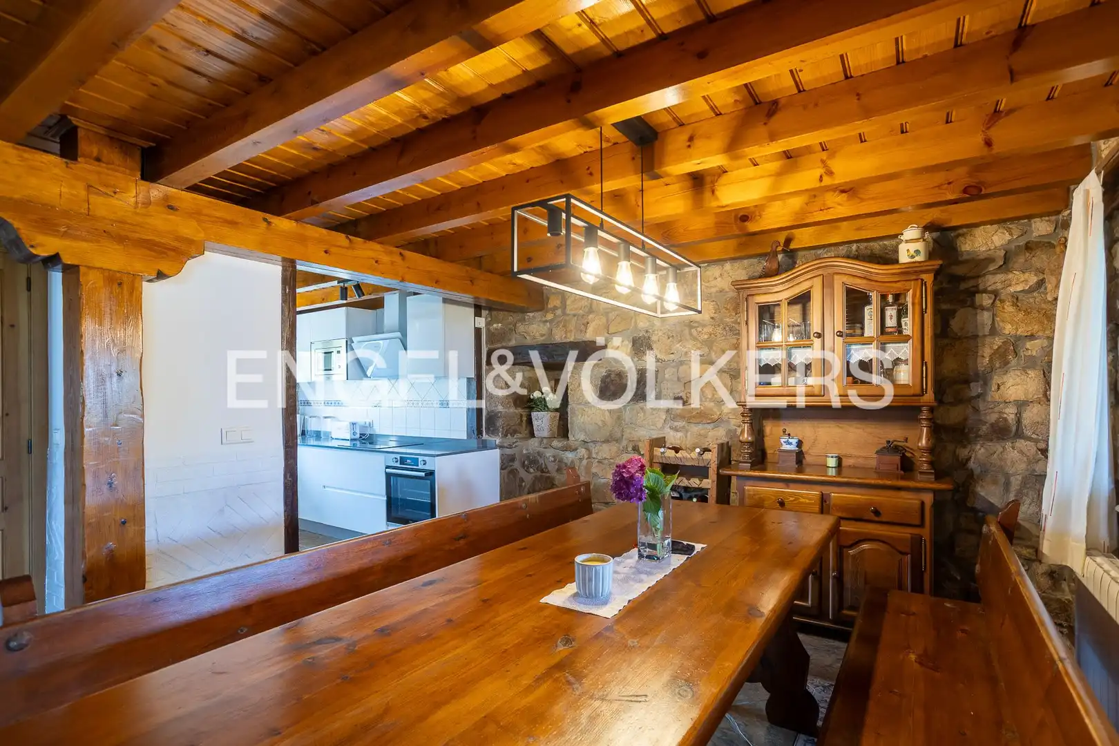 Cocina de Finca rústica en venta en Villacarriedo con Calefacción, Jardín privado y Terraza